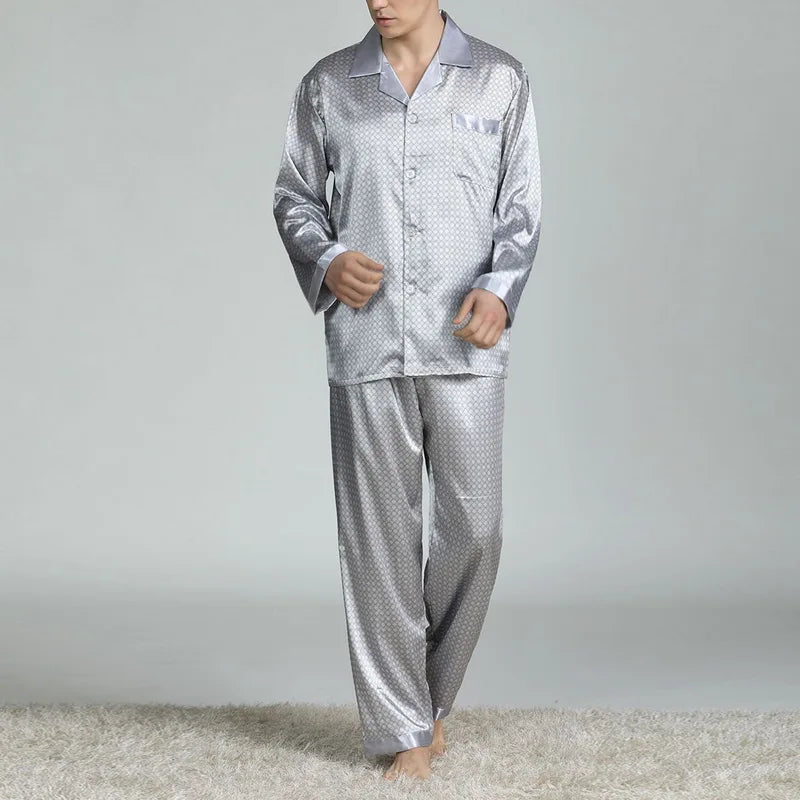 Pijama largo de satén estampado para hombre
