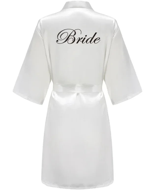 Bata kimono para mujer con letras para celebración de boda