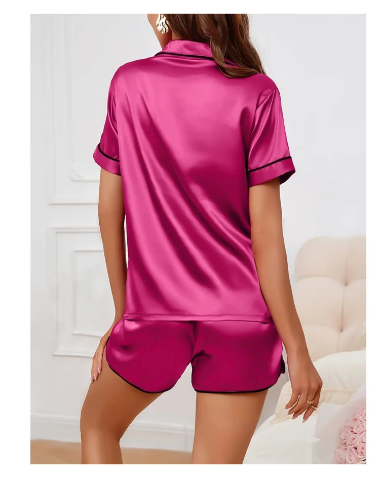 Pijama camisero corto con bolsillo y corazón bordado