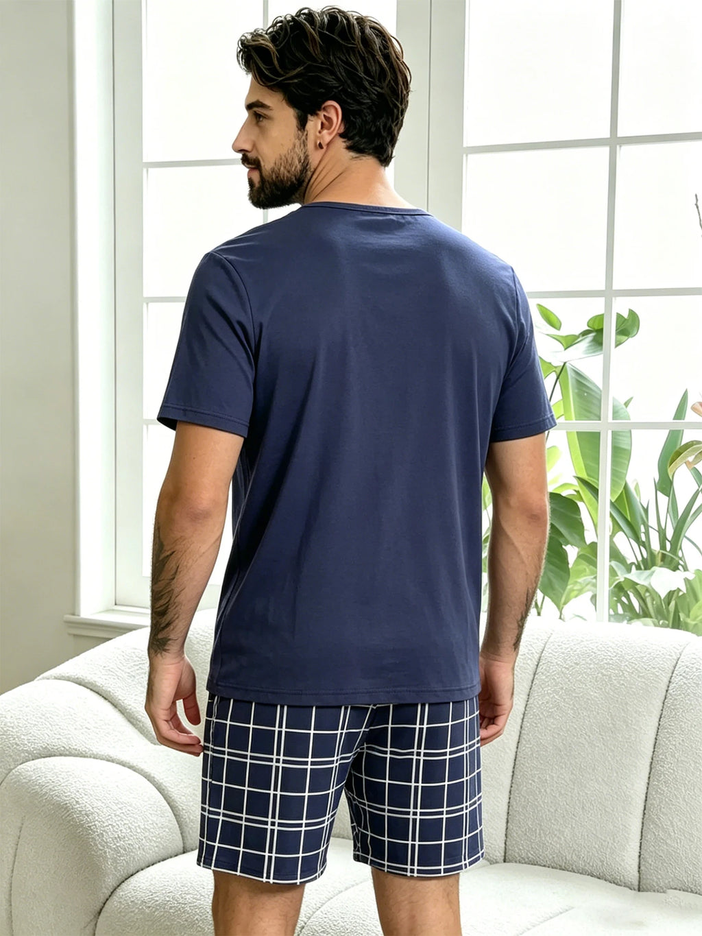 Pijama de remera y short a cuadros para hombre