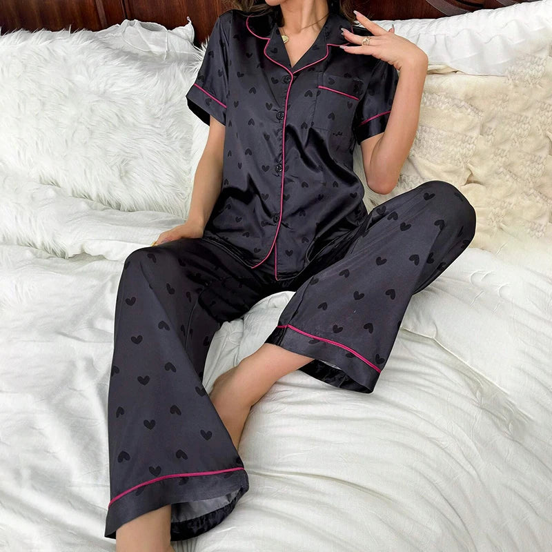 Pijama camisero de manga corta y pantalón satinado