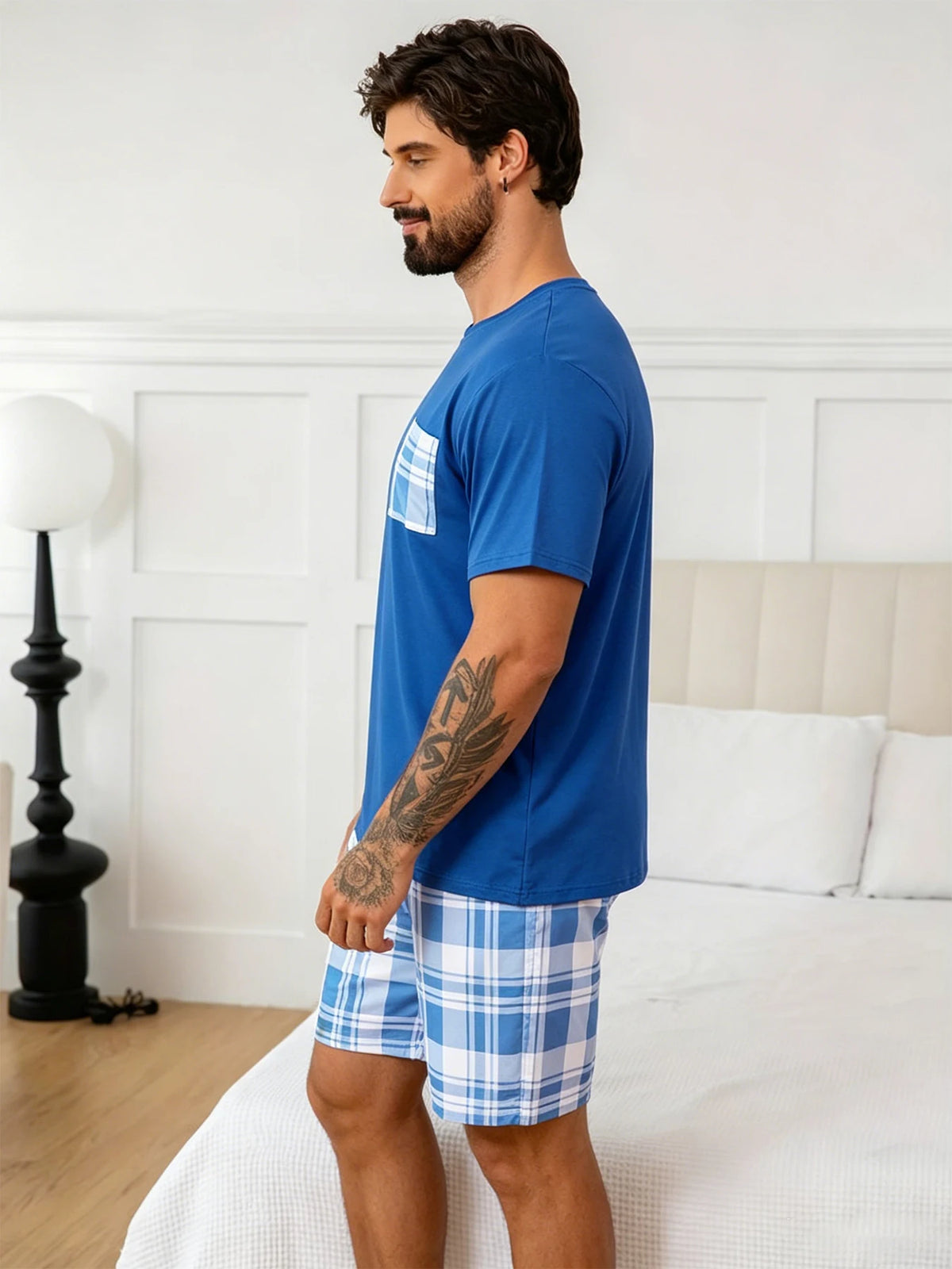 Pijama de remera y short a cuadros para hombre