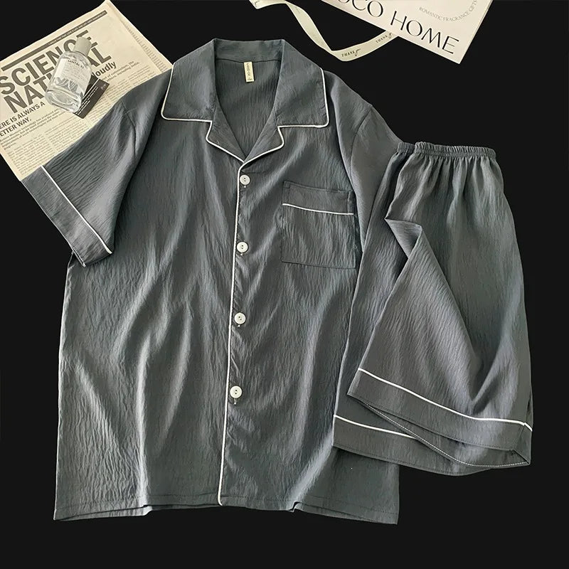 Pijama liso para hombre con cuello camisero y short