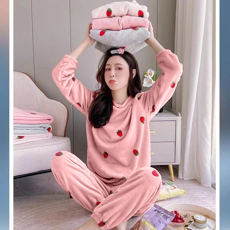 Pijama abrigado para mujer de textura aterciopelada