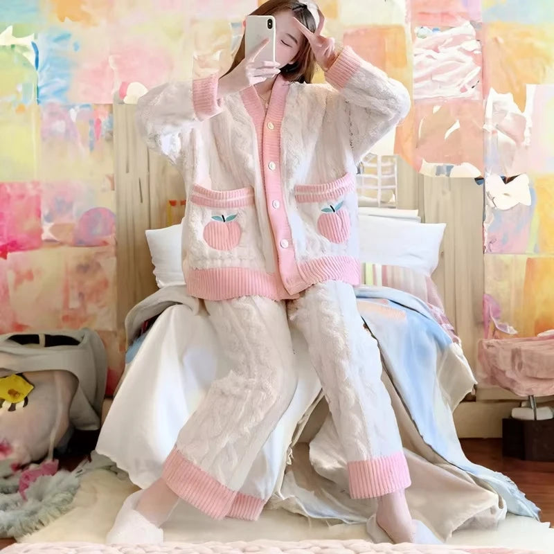Pijama grueso estampado para mujer con escote en V