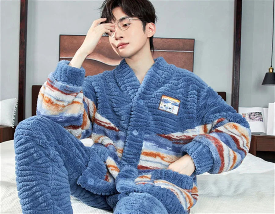 Pijama de polar para hombre con chaqueta abotonada