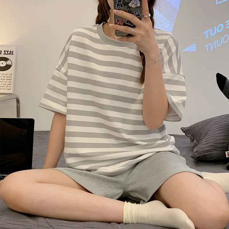 Pijama de remera y short para mujer con dibujos de animales