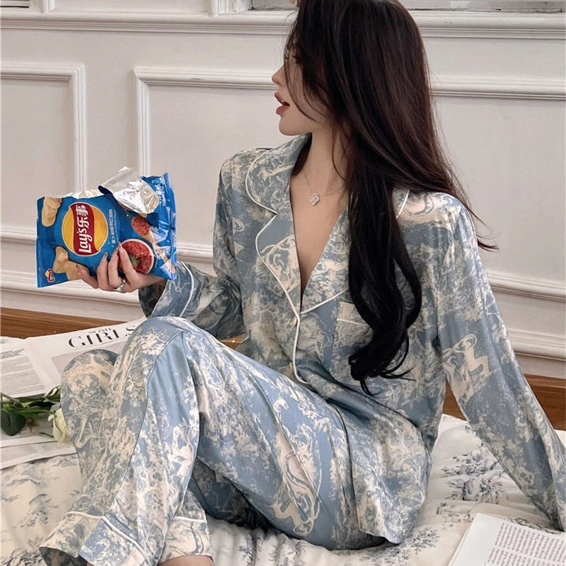 Pijama camisero estampado con solapas y manga larga