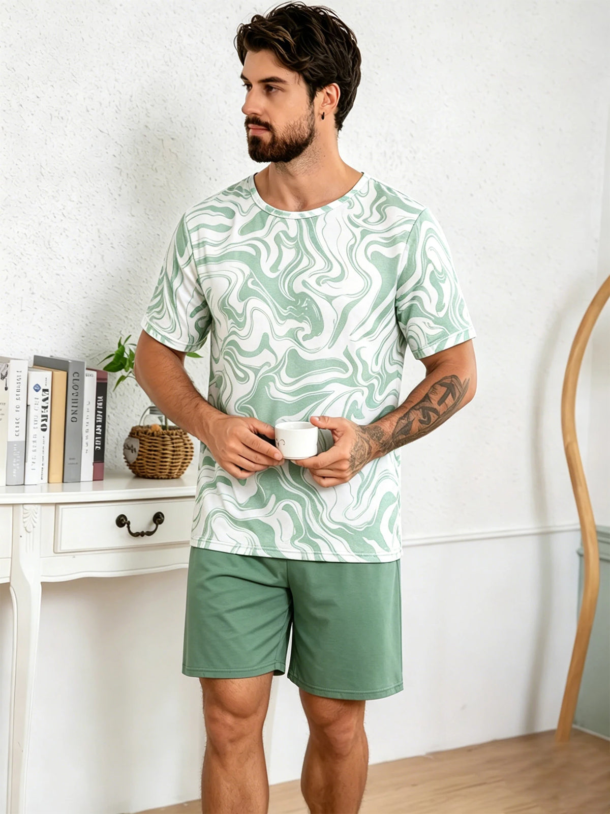 Pijama de remera y short a cuadros para hombre