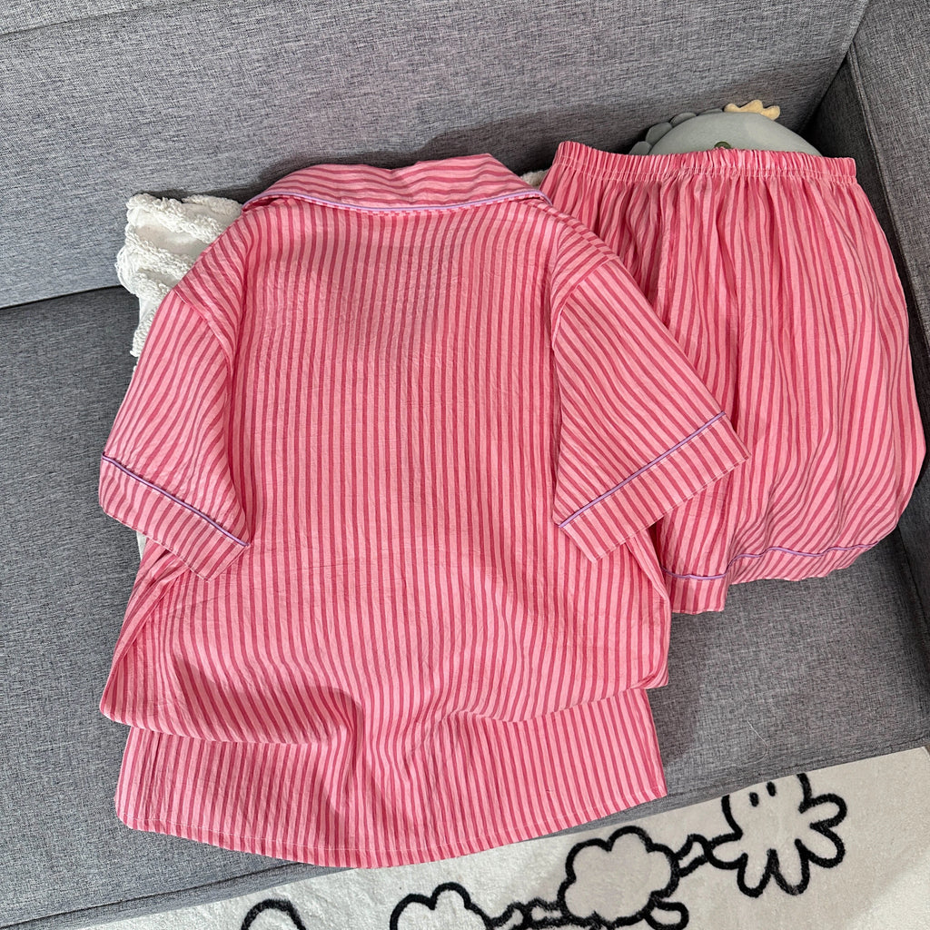 Pijama corto a rayas rojas de manga corta