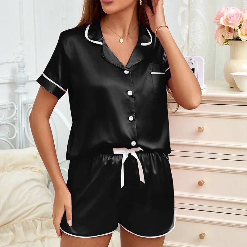 Pijama camisero corto con bolsillo y corazón bordado