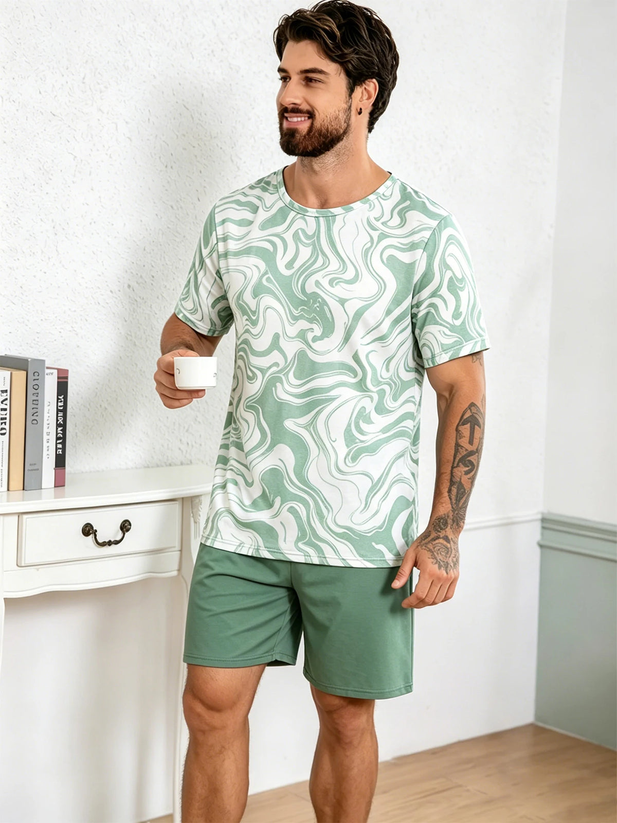 Pijama de remera y short a cuadros para hombre