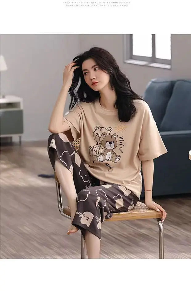 Pijama de verano con pantalón capri y dibujos de animales