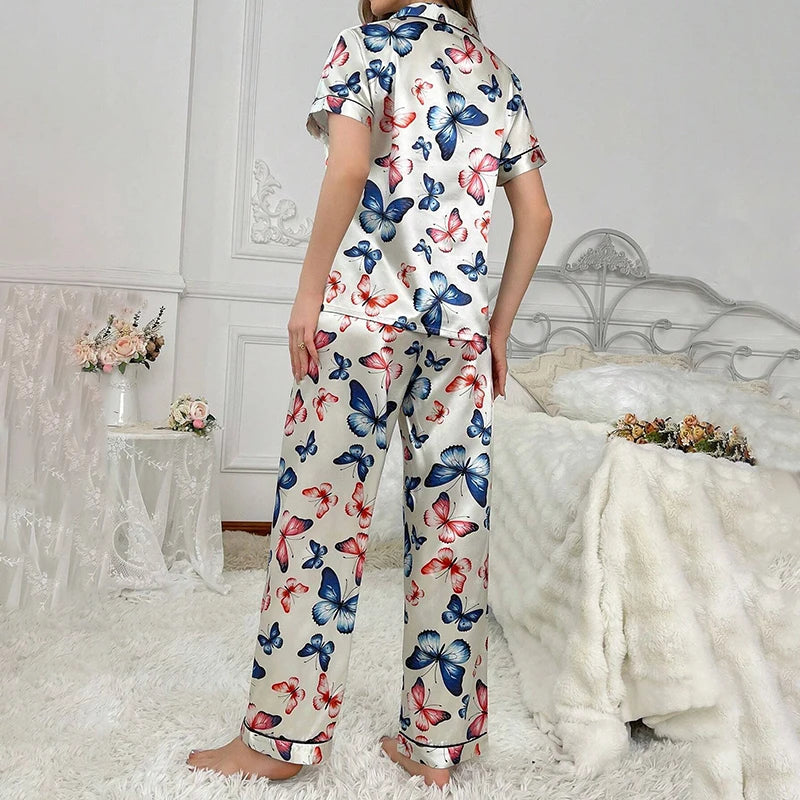 Pijama camisero de manga corta y pantalón satinado