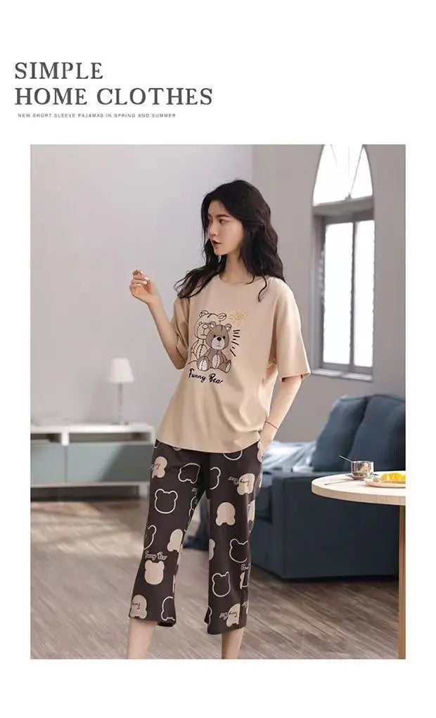 Pijama de verano con pantalón capri y dibujos de animales