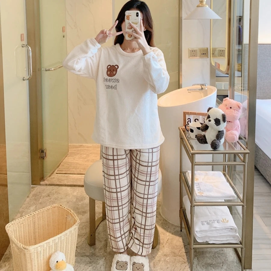 Pijama de invierno para mujer con osito y cuadros