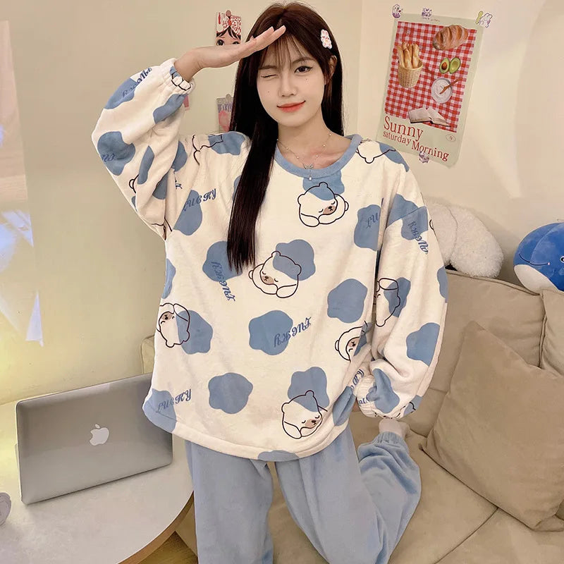Pijama grueso para mujer con cuello redondo y dibujos