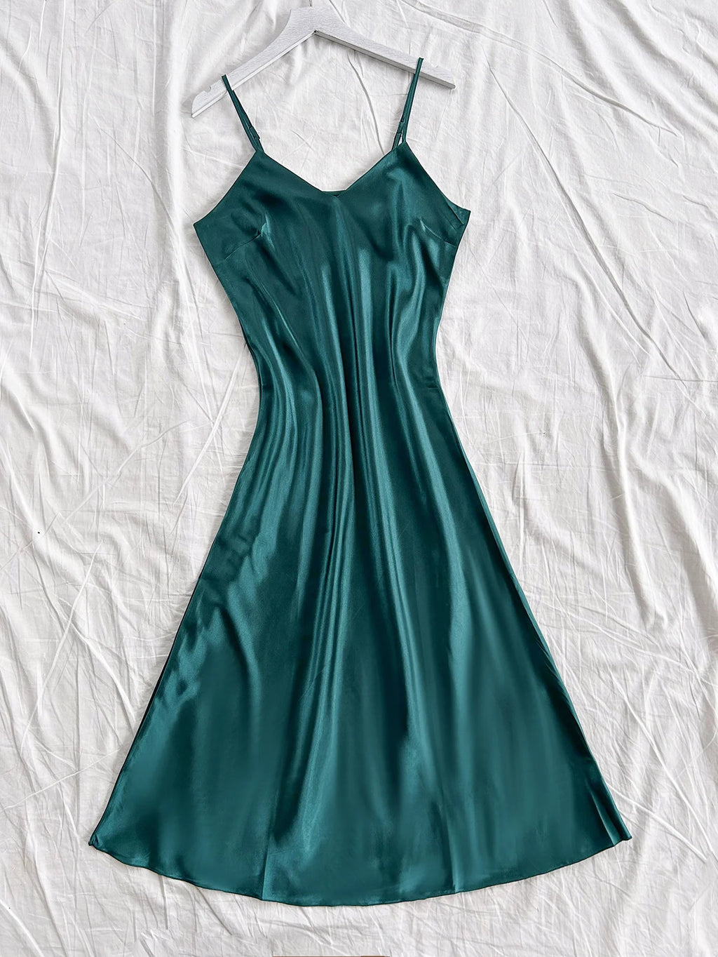 Camisón liso sin mangas con escote en V y corte largo