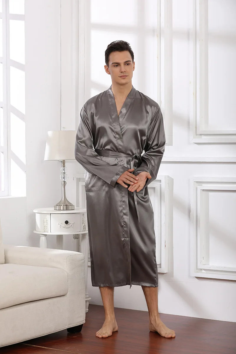 Bata de satén para hombre con cinturón y bolsillos
