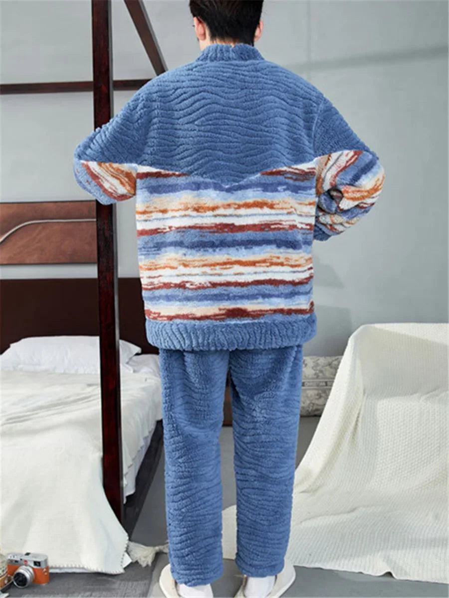 Pijama de polar para hombre con chaqueta abotonada