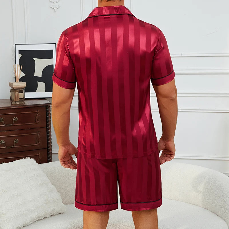 Pijama corto para hombre a cuadros con camisa abotonada