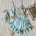 Pijama floral de breteles finos y short con volados