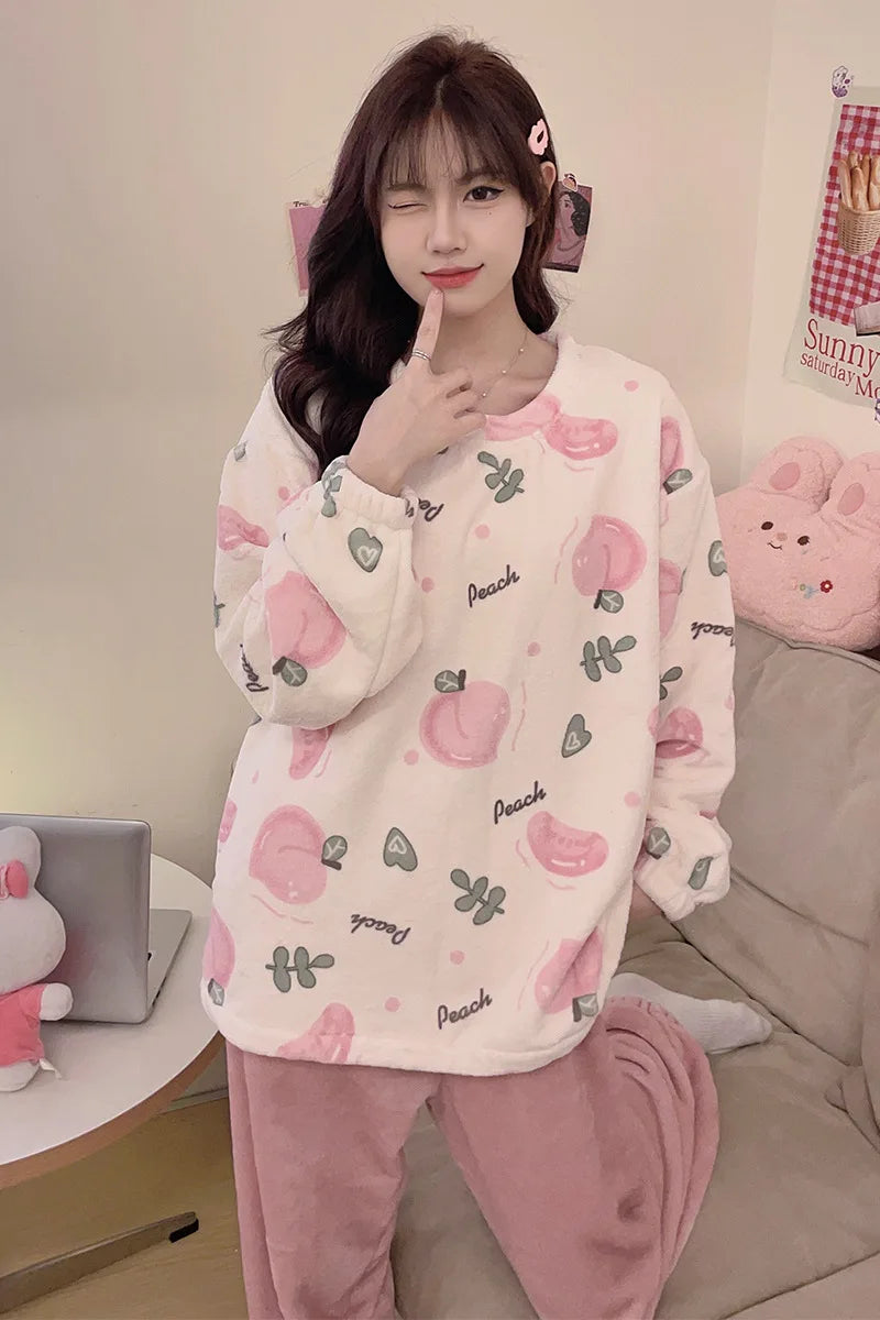 Pijama grueso para mujer con cuello redondo y dibujos
