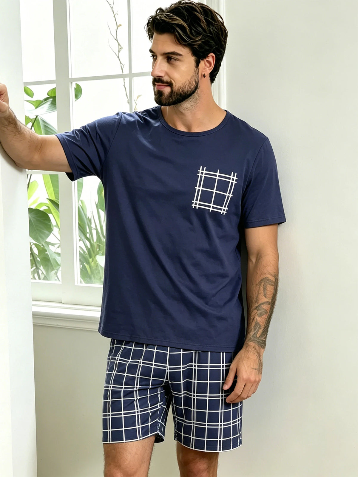 Pijama de remera y short a cuadros para hombre