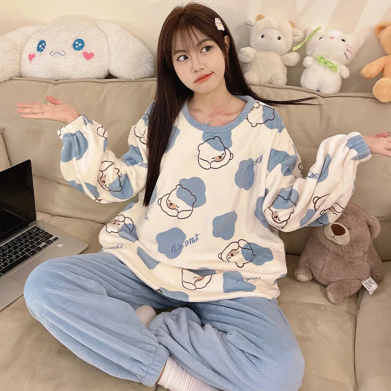 Pijama grueso para mujer con cuello redondo y dibujos
