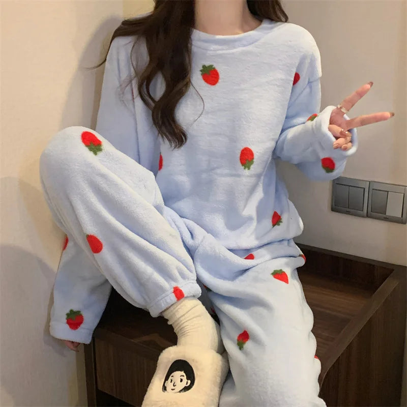 Pijama abrigado para mujer de textura aterciopelada