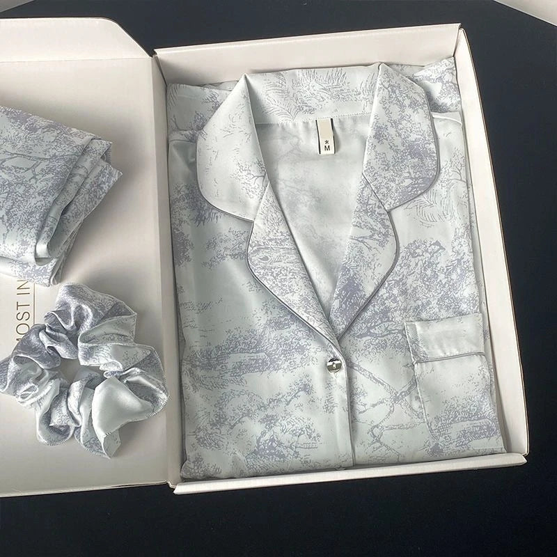 Pijama camisero estampado con solapas y manga larga