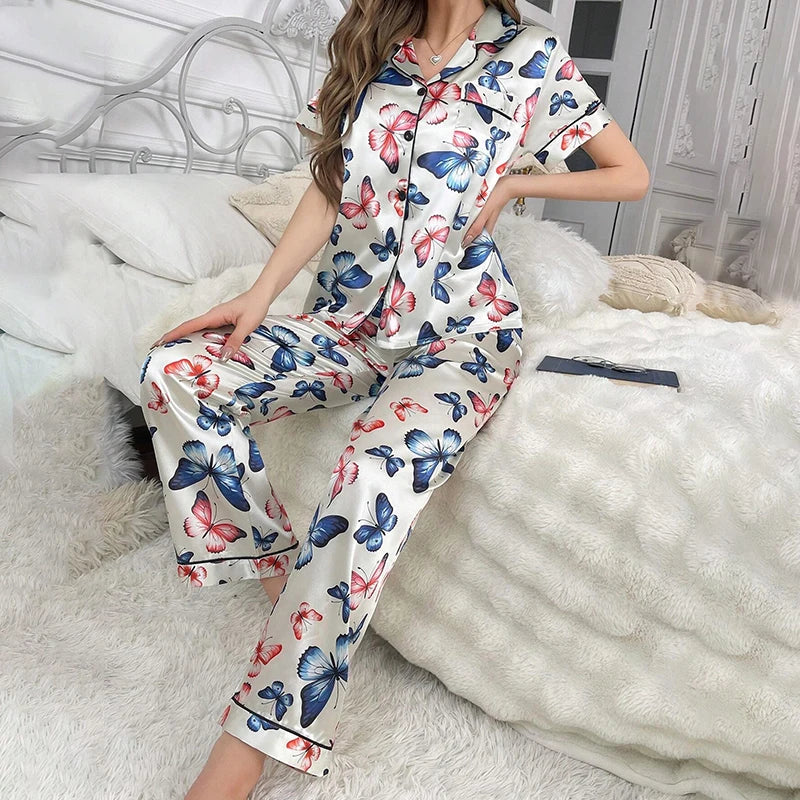 Pijama camisero de manga corta y pantalón satinado