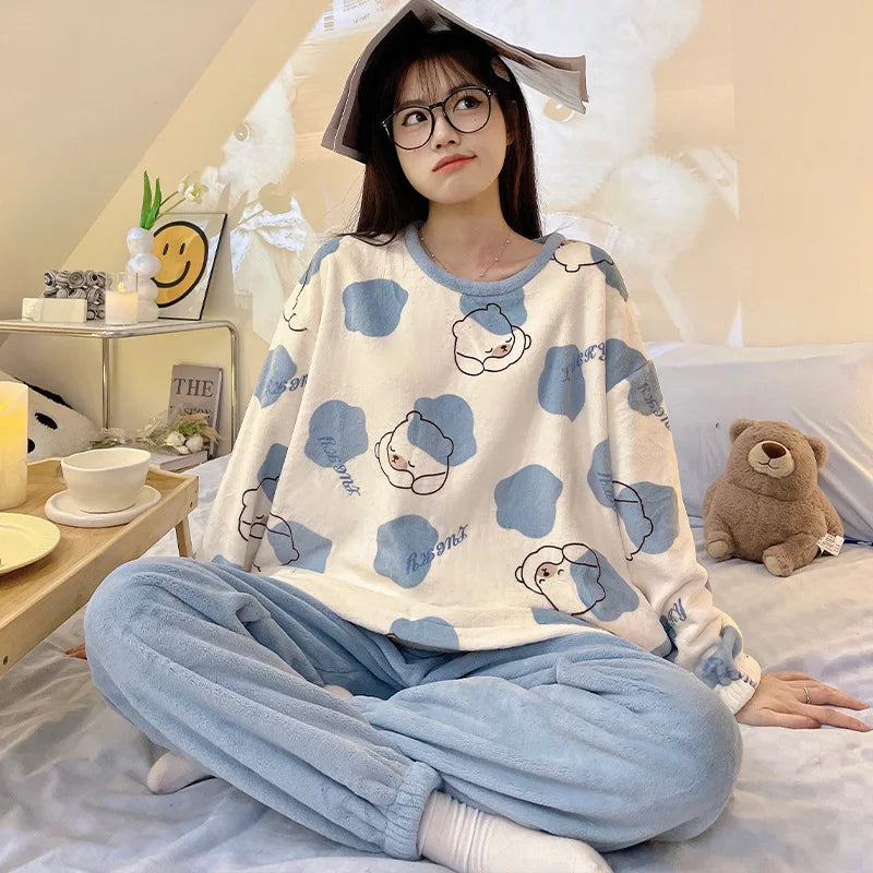 Pijama grueso para mujer con cuello redondo y dibujos