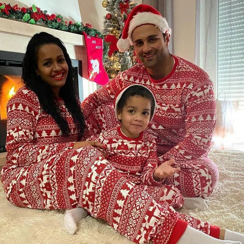 Pijama navideño familiar de manga larga
