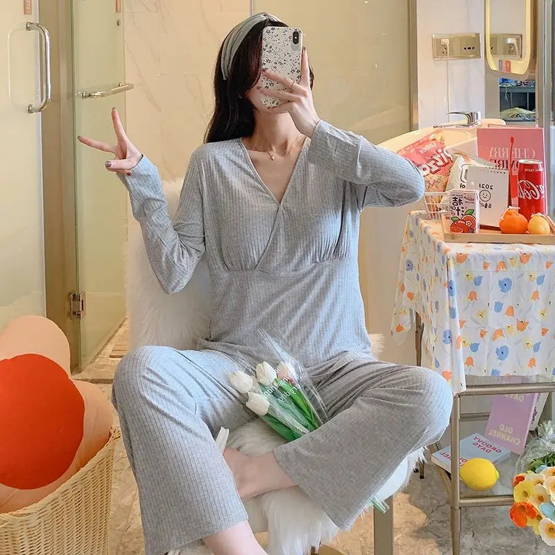 Pijama de maternidad y lactancia con mangas cortas