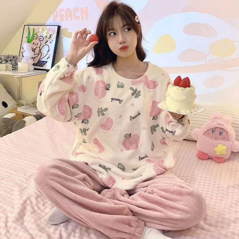 Pijama grueso para mujer con cuello redondo y dibujos