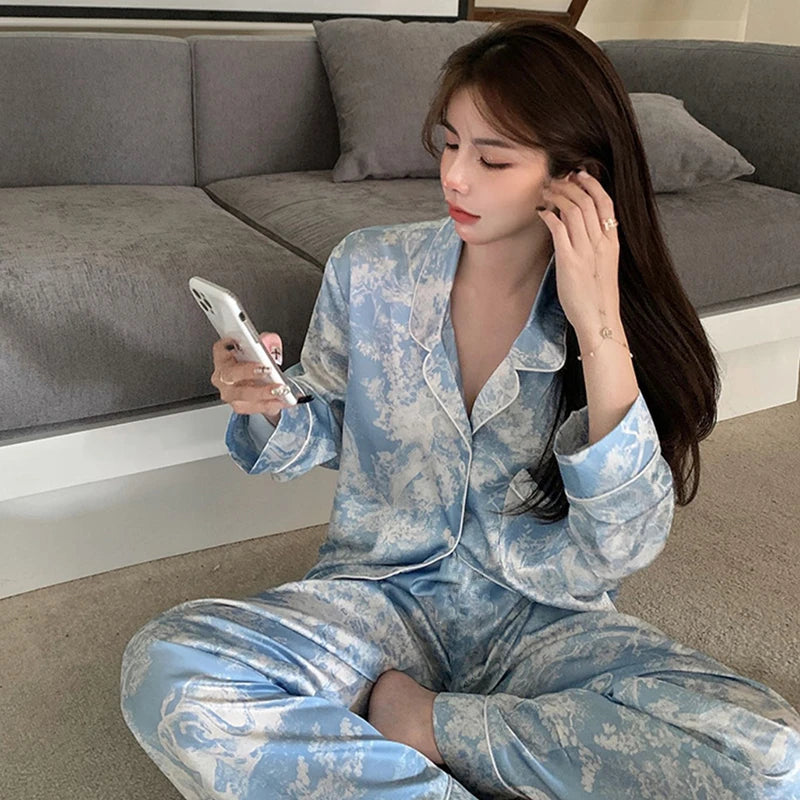 Pijama camisero estampado con solapas y manga larga
