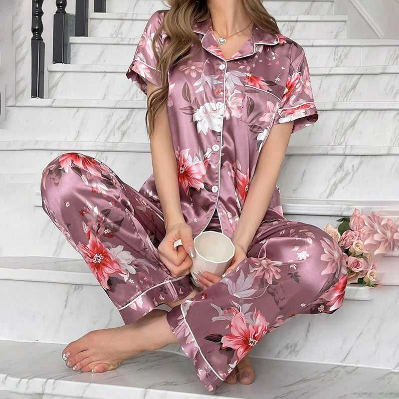 Pijama camisero de manga corta y pantalón satinado