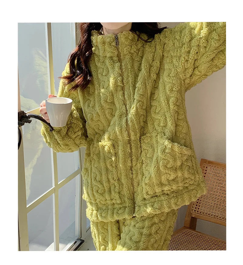 Pijama de franela gruesa para mujer en colores lisos