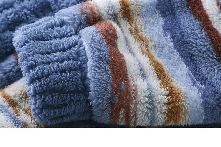 Pijama de polar para hombre con chaqueta abotonada