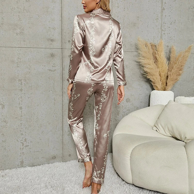 Pijama camisero de satén estampado con pantalón largo