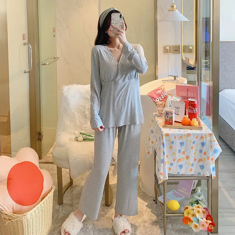 Pijama de maternidad y lactancia con mangas cortas