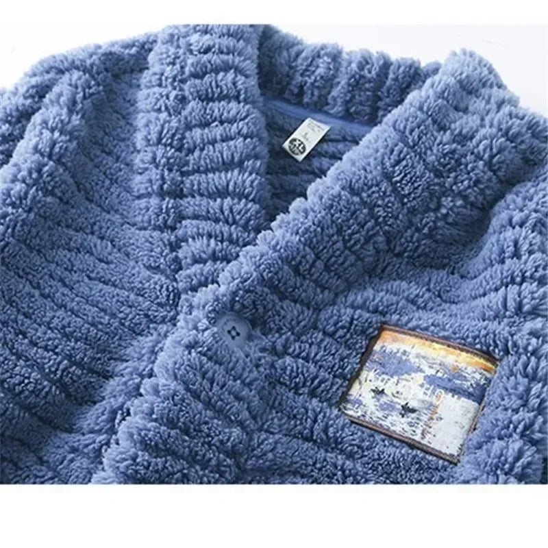 Pijama de polar para hombre con chaqueta abotonada