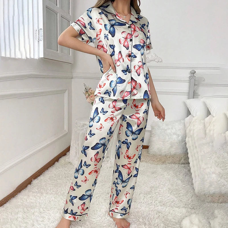 Pijama camisero de manga corta y pantalón satinado
