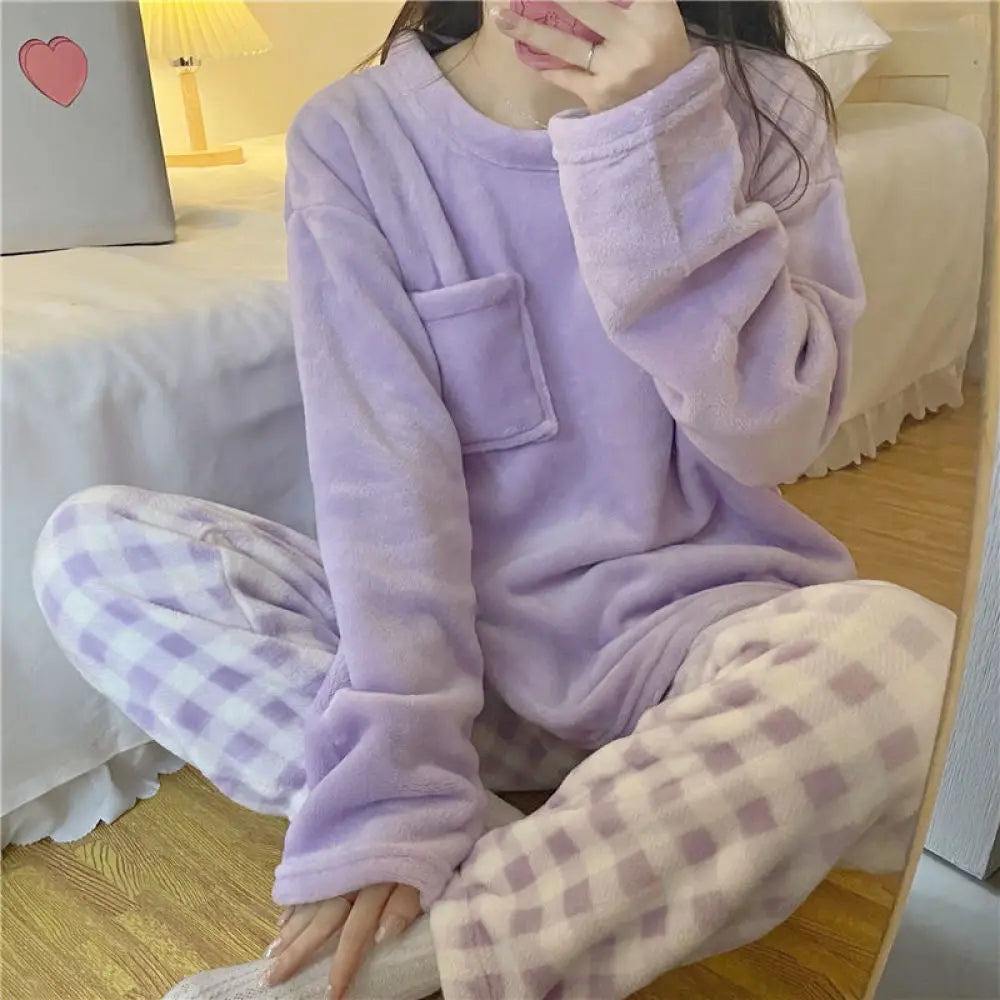 Pijama de polar para mujer con cuello redondo y variantes estampadas
