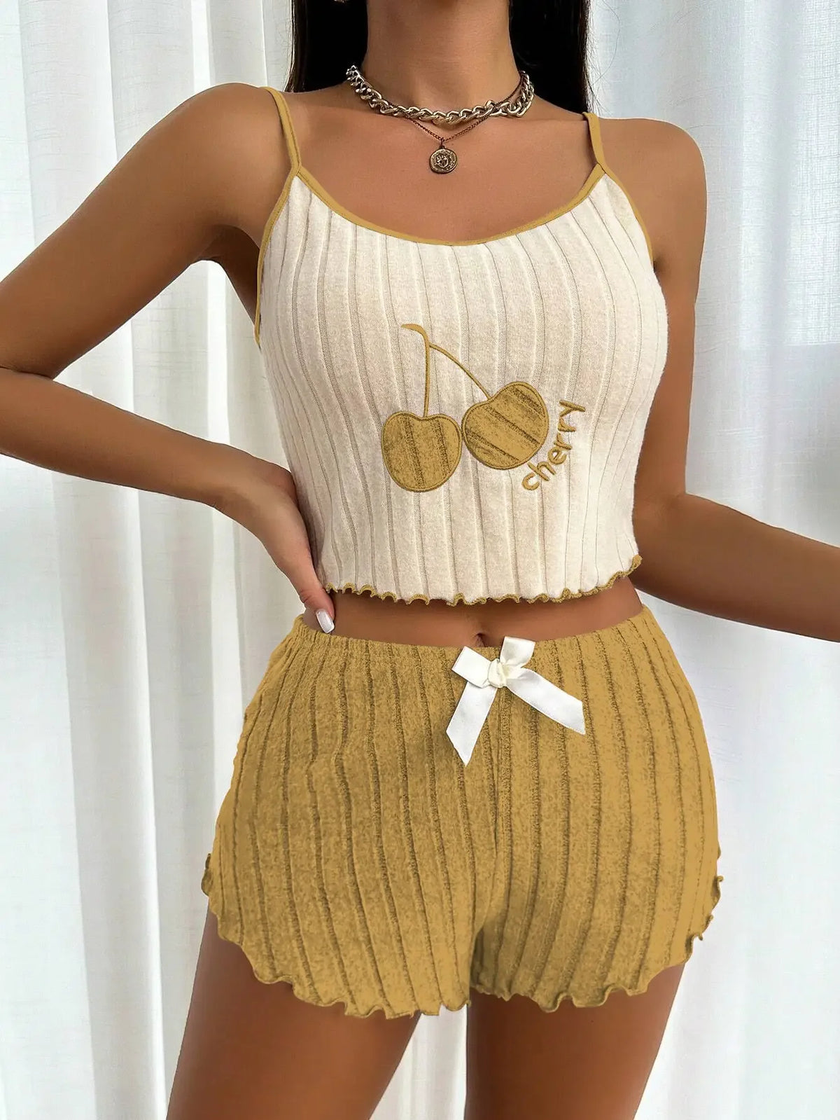 Pijama de verano sin mangas con short y dibujos