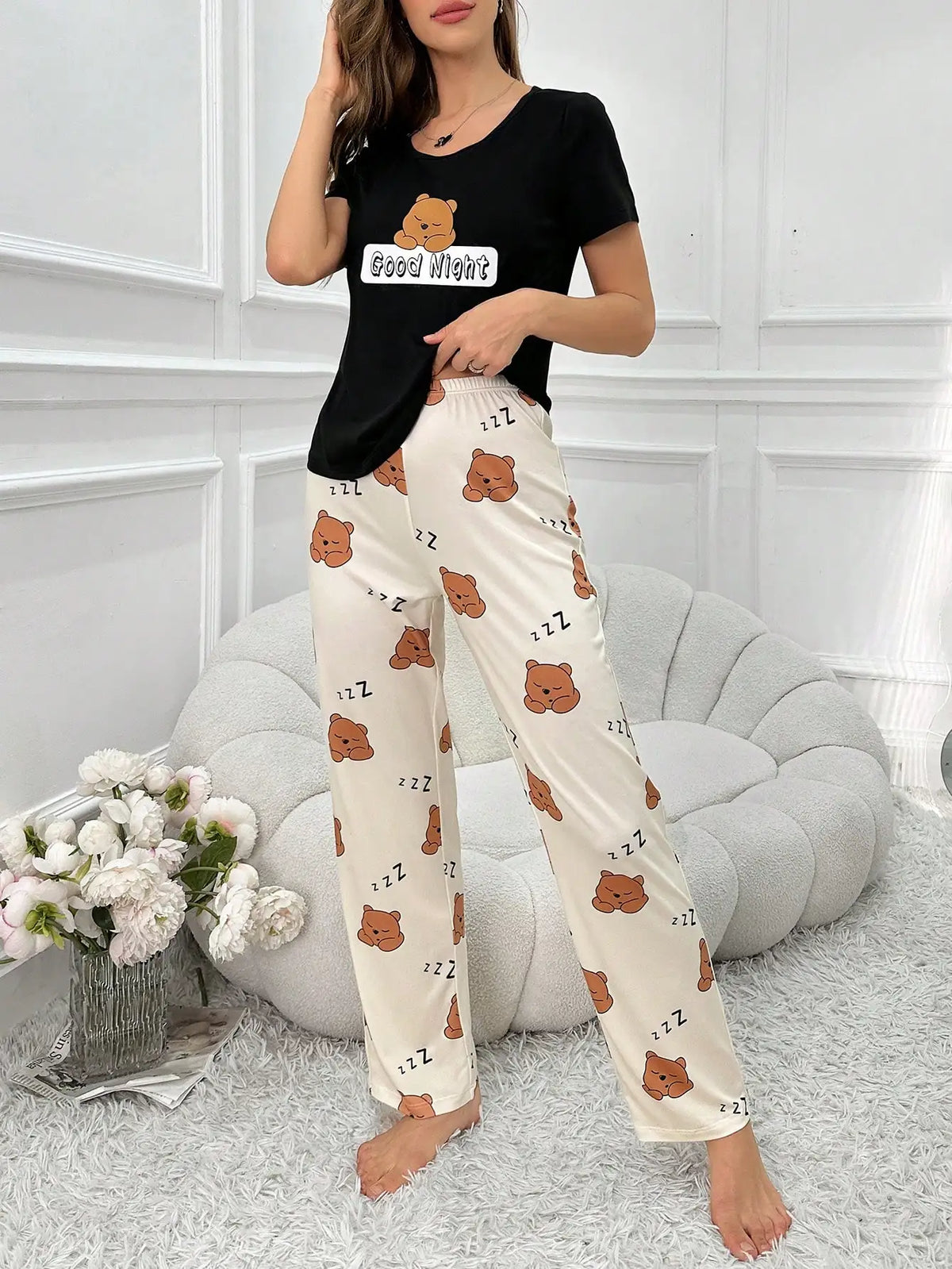 Pijama de remera manga corta y pantalón con dibujos