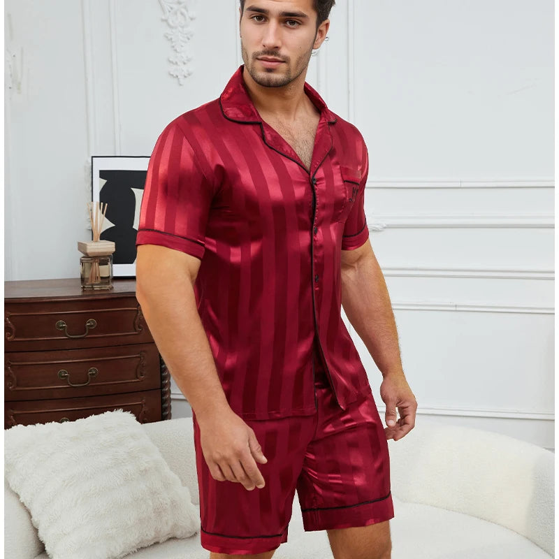 Pijama corto para hombre a cuadros con camisa abotonada