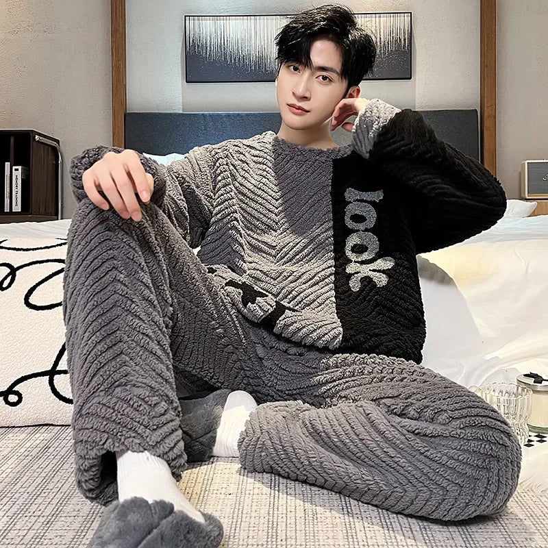 Pijama largo para hombre de cuello redondo