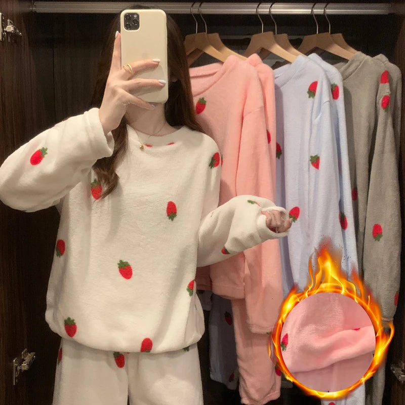 Pijama abrigado para mujer de textura aterciopelada